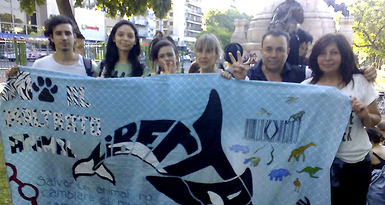 Proteccionistas de La Costa participaron del Abrazo Simbólico, en la ciudad de Buenos Aires